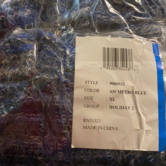 VINCE CAMUTO EYELASH KNIT SWEATER NWT XL BLUE - Picture 5 of 7